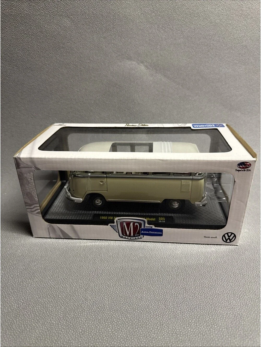 M2 Machines 1/24 1960 VW Microbus Deluxe USA Model S05 Cream White Open Rag Top